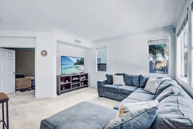 1974 Meeks Bay Dr, Chula Vista, CA 91913