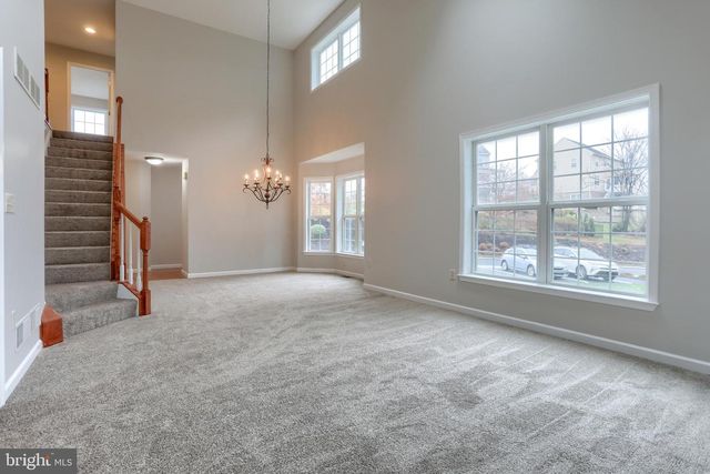 100 NEEDLEWOOD DR, Harrisburg, PA 17112