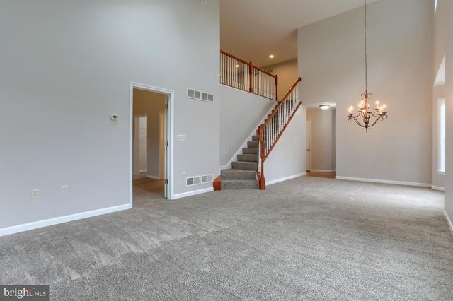 100 NEEDLEWOOD DR, Harrisburg, PA 17112