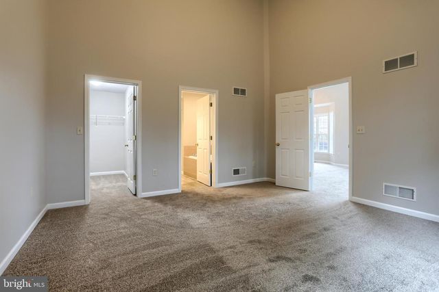 100 NEEDLEWOOD DR, Harrisburg, PA 17112