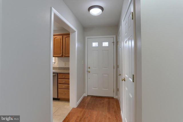 100 NEEDLEWOOD DR, Harrisburg, PA 17112