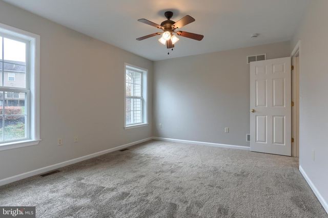 100 NEEDLEWOOD DR, Harrisburg, PA 17112