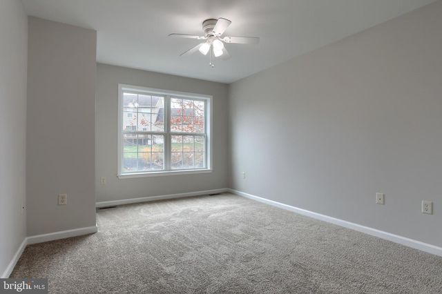 100 NEEDLEWOOD DR, Harrisburg, PA 17112