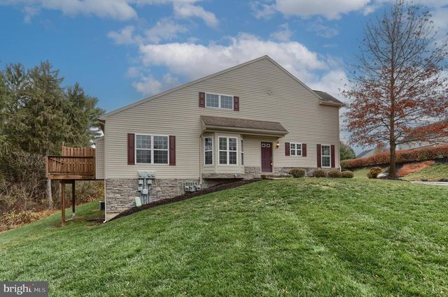 100 NEEDLEWOOD DR, Harrisburg, PA 17112