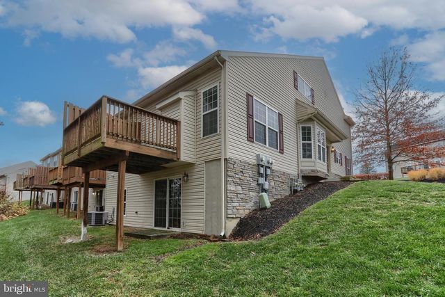 100 NEEDLEWOOD DR, Harrisburg, PA 17112