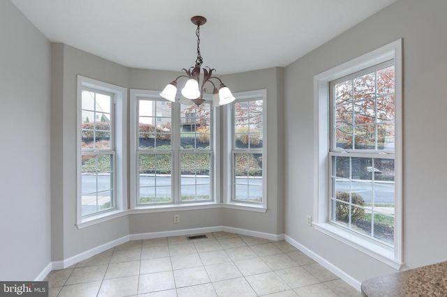 100 NEEDLEWOOD DR, Harrisburg, PA 17112