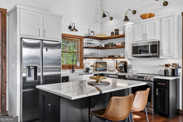 1038 Synacia Drive, Mineral Bluff, GA 30559