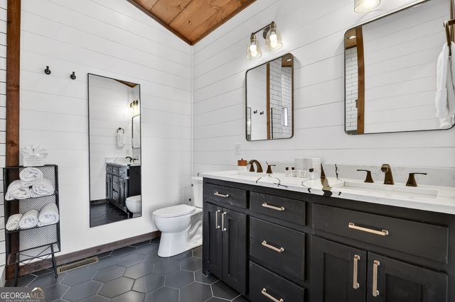 1038 Synacia Drive, Mineral Bluff, GA 30559