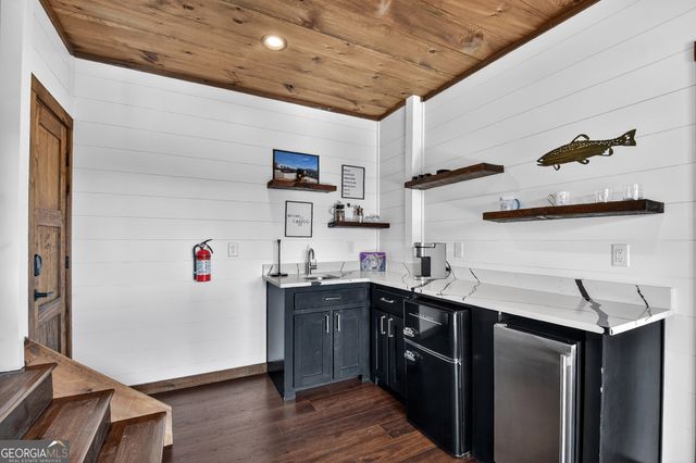 1038 Synacia Drive, Mineral Bluff, GA 30559