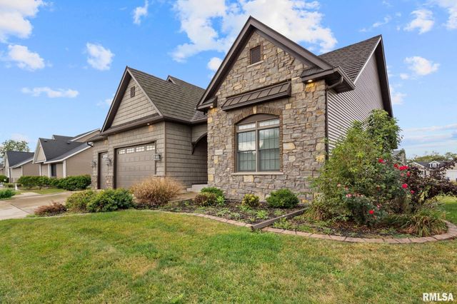 1422 Racine Court, Davenport, IA 52804