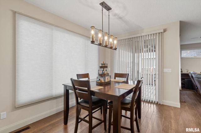 1422 Racine Court, Davenport, IA 52804