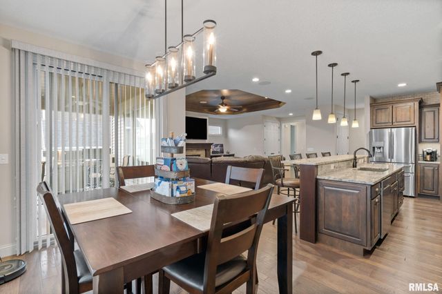 1422 Racine Court, Davenport, IA 52804