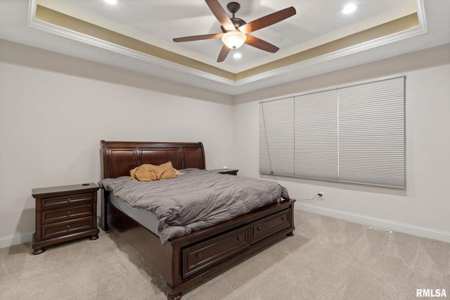 1422 Racine Court, Davenport, IA 52804