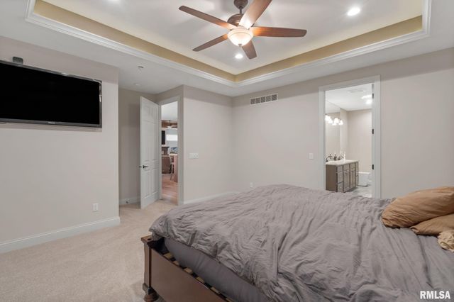 1422 Racine Court, Davenport, IA 52804