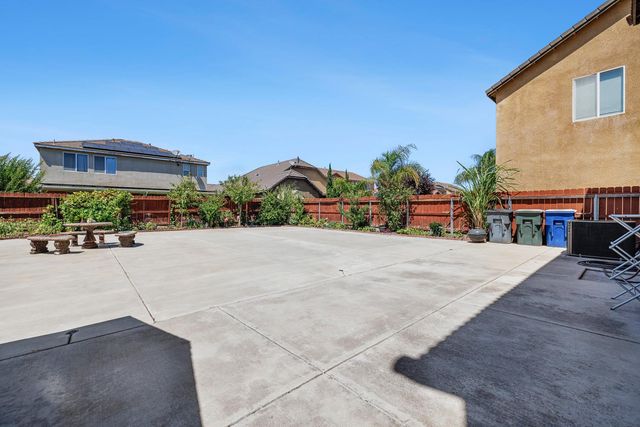 6568 E Braly, Fresno, CA 93727