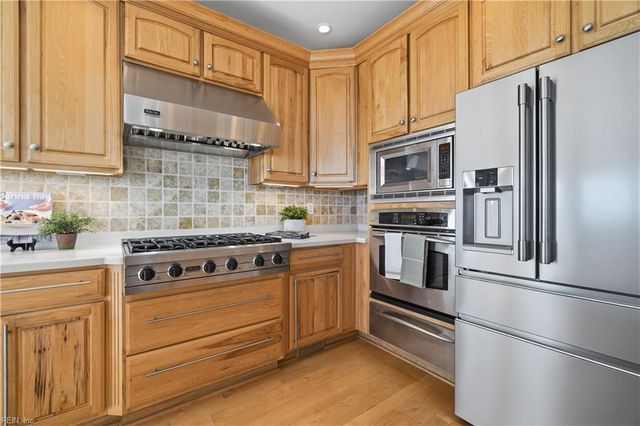 4812 Bay Bridge LN, Virginia Beach, VA 23455