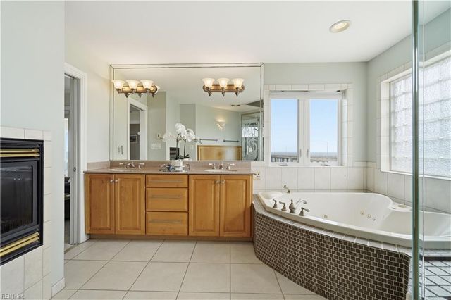 4812 Bay Bridge LN, Virginia Beach, VA 23455