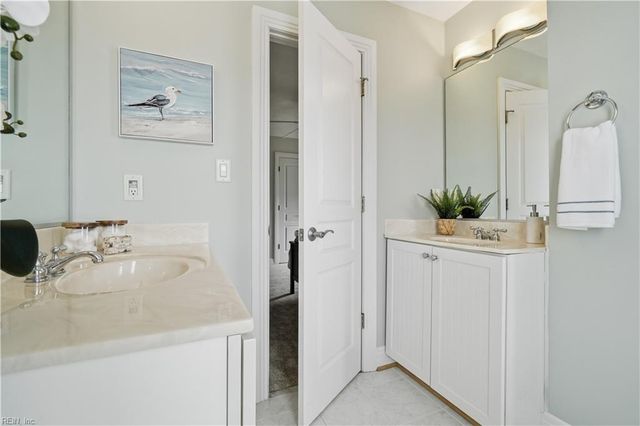 4812 Bay Bridge LN, Virginia Beach, VA 23455