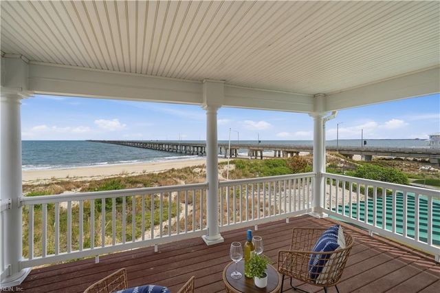 4812 Bay Bridge LN, Virginia Beach, VA 23455