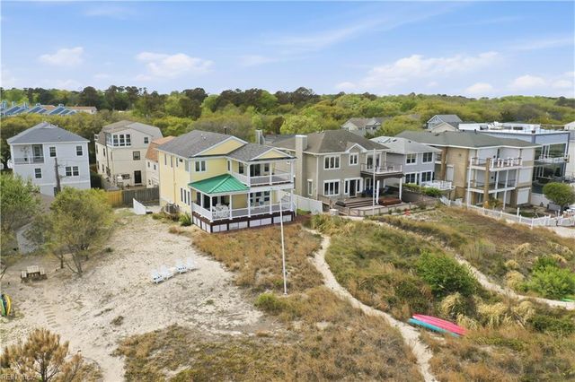 4812 Bay Bridge LN, Virginia Beach, VA 23455