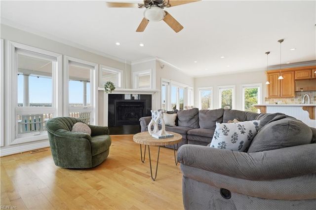 4812 Bay Bridge LN, Virginia Beach, VA 23455