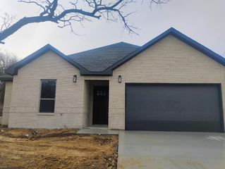 146 Hauser Place, Runaway Bay, TX 76426