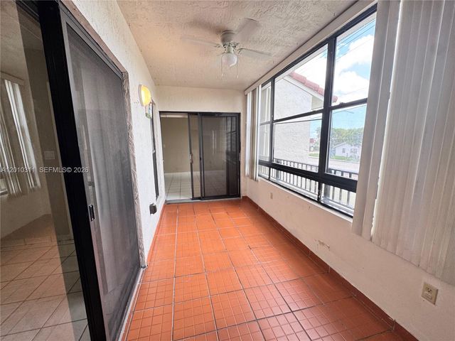 10893 NW 7th St 22-27, Miami, FL 33172