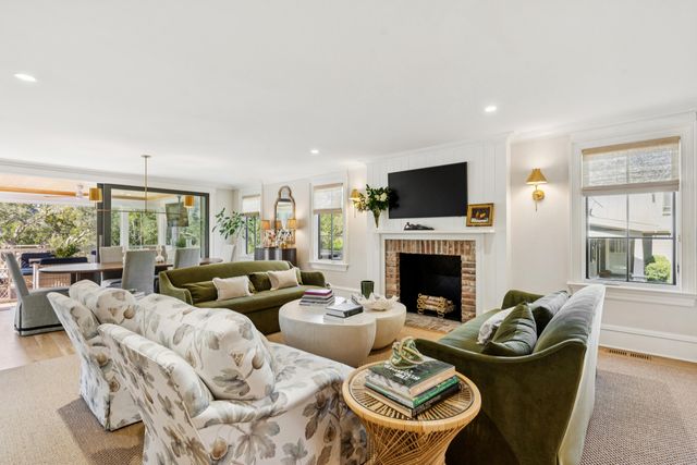 5 Allgood Road, Charleston, SC 29407