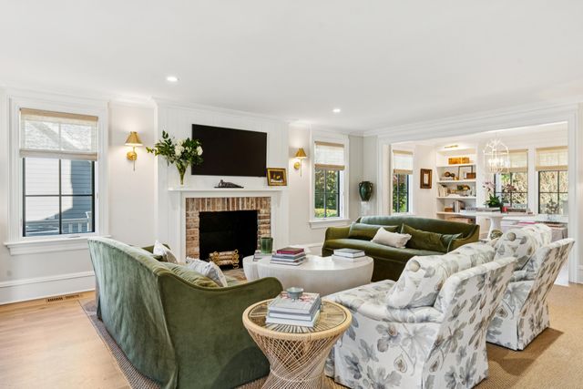 5 Allgood Road, Charleston, SC 29407