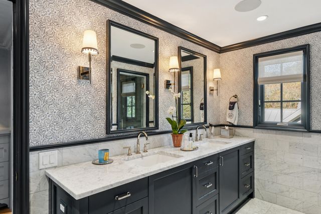 5 Allgood Road, Charleston, SC 29407