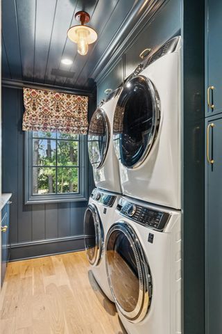 5 Allgood Road, Charleston, SC 29407