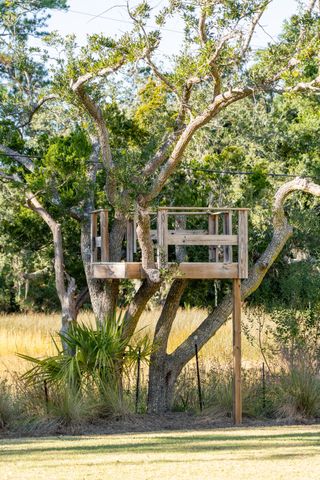 5 Allgood Road, Charleston, SC 29407