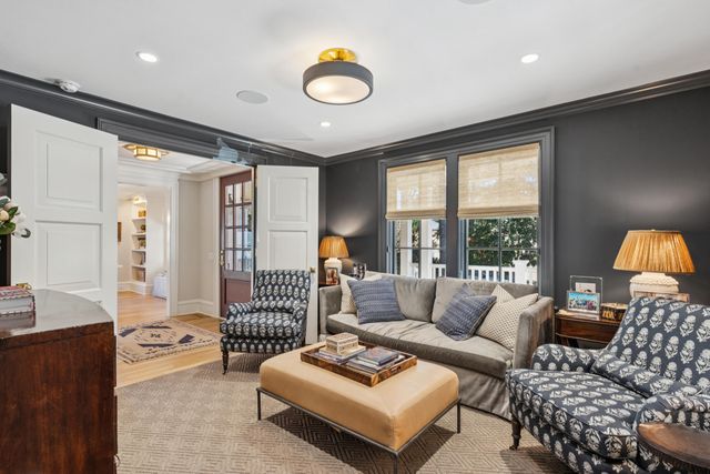 5 Allgood Road, Charleston, SC 29407