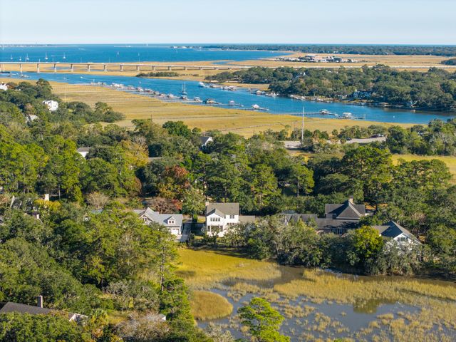 5 Allgood Road, Charleston, SC 29407