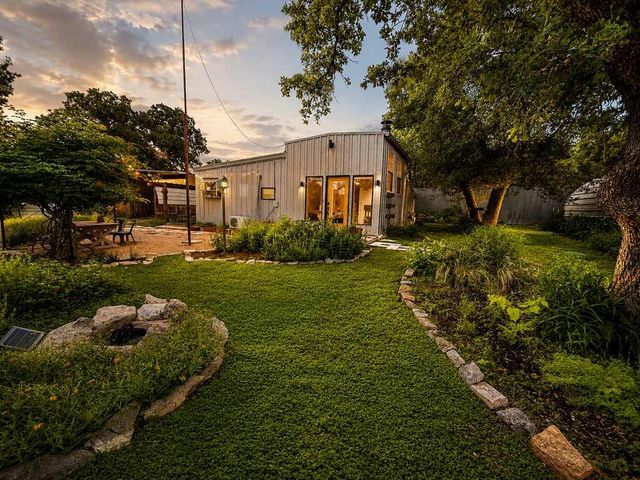 128 E Castlewood DR, Marble Falls, TX 78654