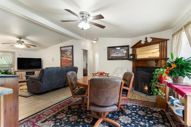 13599 Phoenix Dr., Tyler, TX 75707