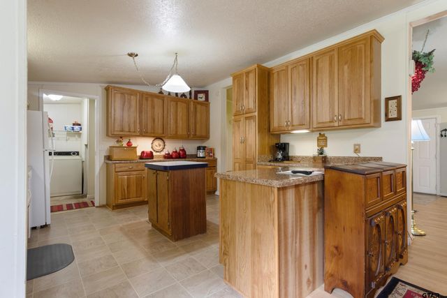 13599 Phoenix Dr., Tyler, TX 75707