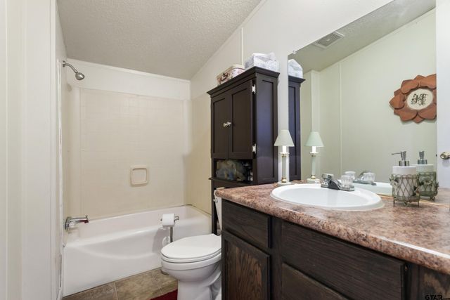13599 Phoenix Dr., Tyler, TX 75707