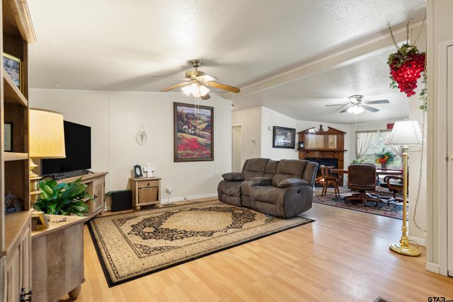 13599 Phoenix Dr., Tyler, TX 75707