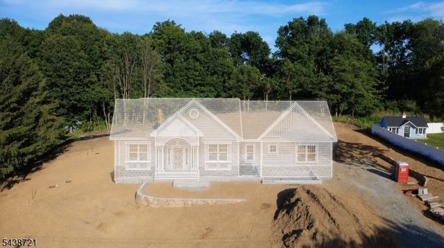 53 Mooney Rd, Roxbury Twp., NJ 07852