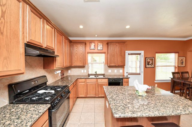 8614 Riverbend Canyon Lane, Houston, TX 77089