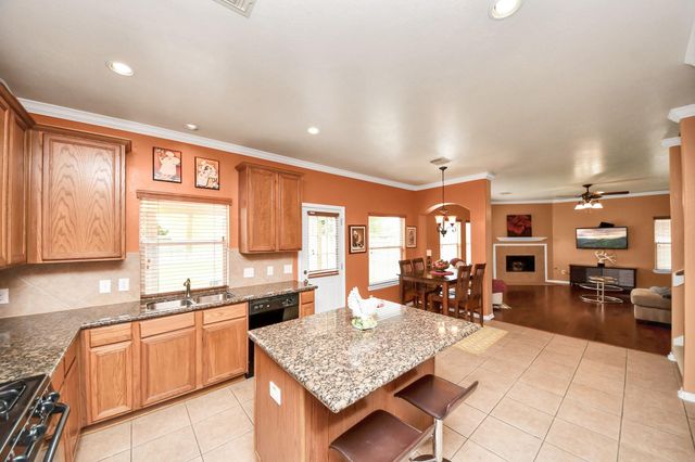 8614 Riverbend Canyon Lane, Houston, TX 77089