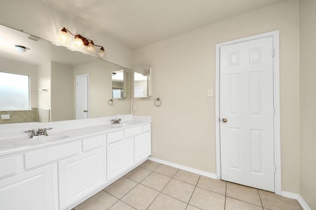 8614 Riverbend Canyon Lane, Houston, TX 77089
