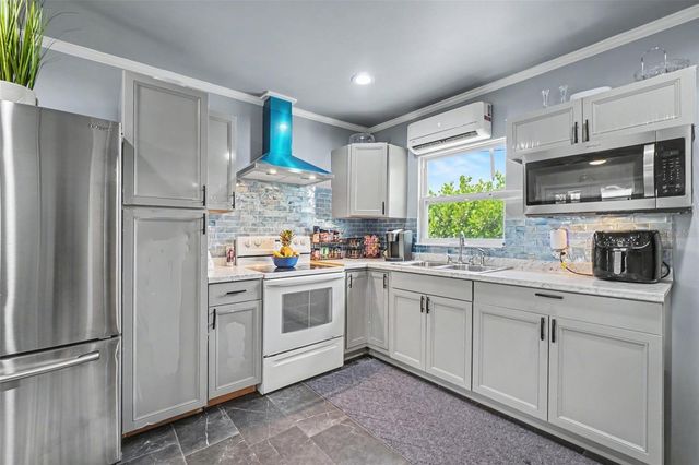 3728 GASPARILLA STREET, St James City, FL 33956