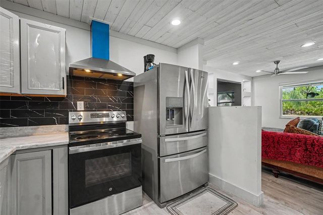 3728 GASPARILLA STREET, St James City, FL 33956