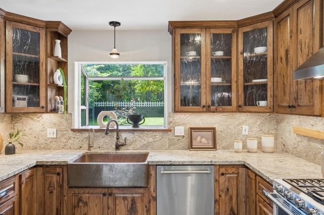 19113 San Miguel Avenue, Castro Valley, CA 94546