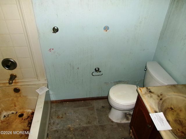 1125 Seaman Avenue, Beachwood, NJ 08722