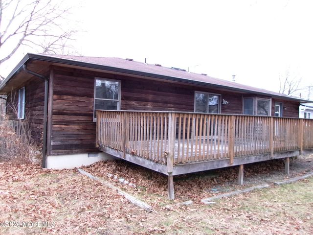 1125 Seaman Avenue, Beachwood, NJ 08722