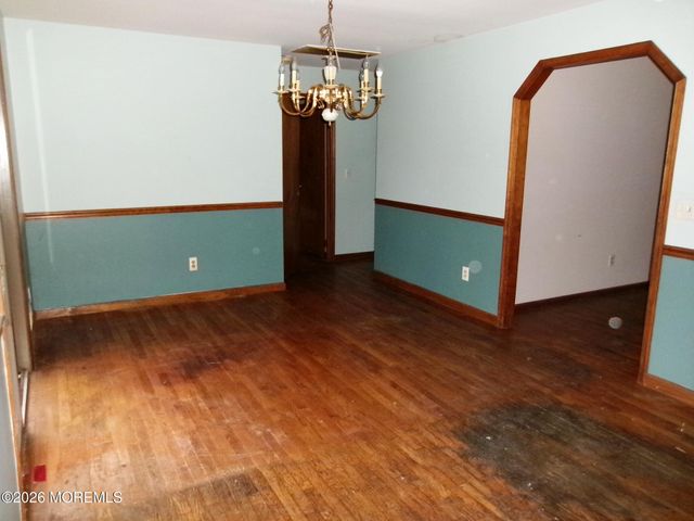 1125 Seaman Avenue, Beachwood, NJ 08722