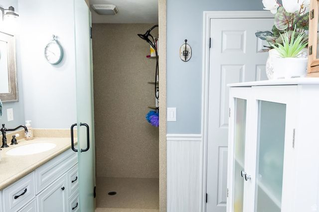 5204 S BRIGHT MORNING CIR, Taylorsville, UT 84123